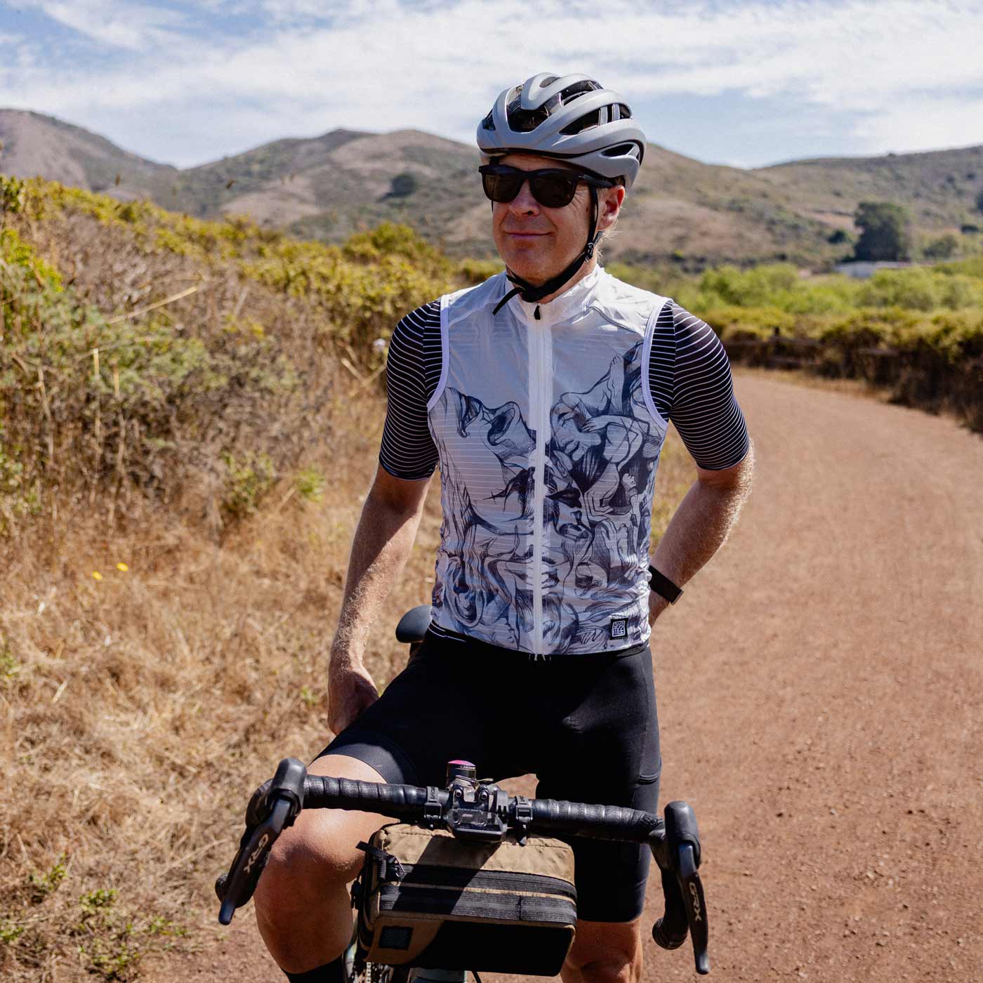 Men's Lightweight Vest - Emily Bei - Image 7
