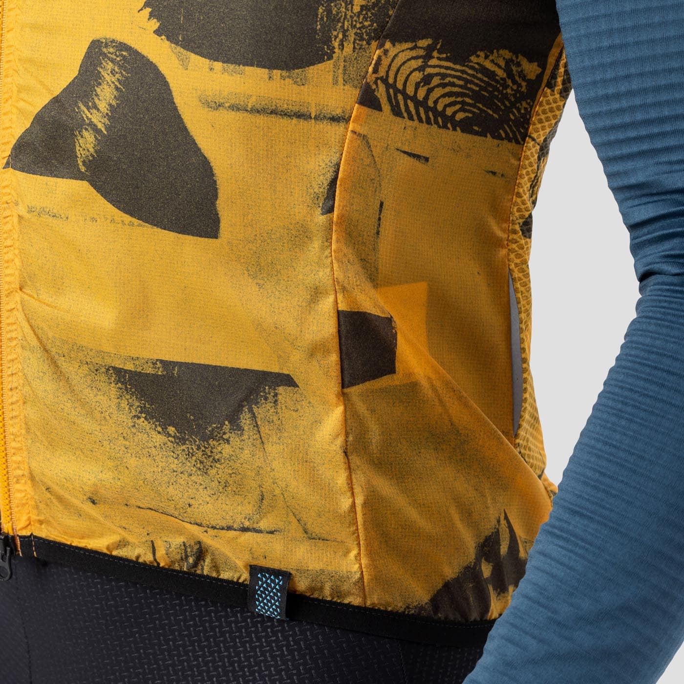 Men's Lightweight Vest - Clement Golden - Image 10