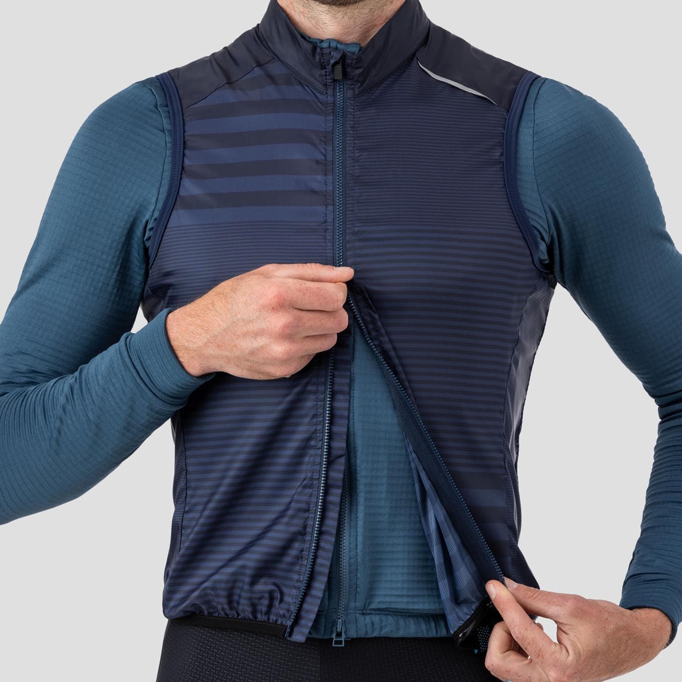 Men's Lightweight Vest - Interlace - Image 5