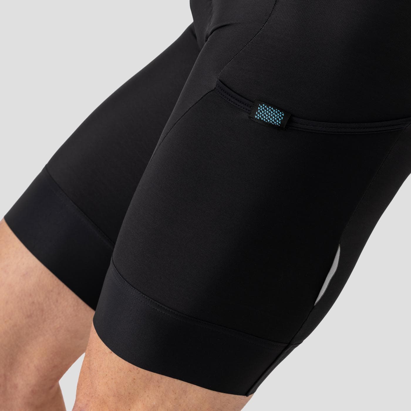Men's Thermal Cargo Bib Short - Black - Image 5