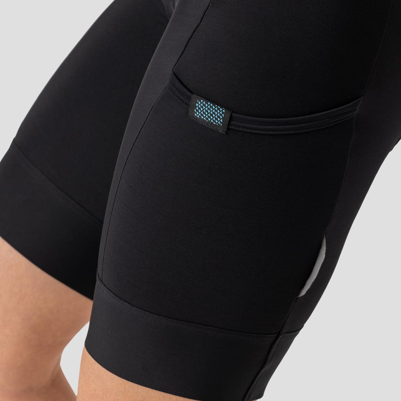 Women's  Droptail Thermal Cargo Bib Short - Black - Image 4