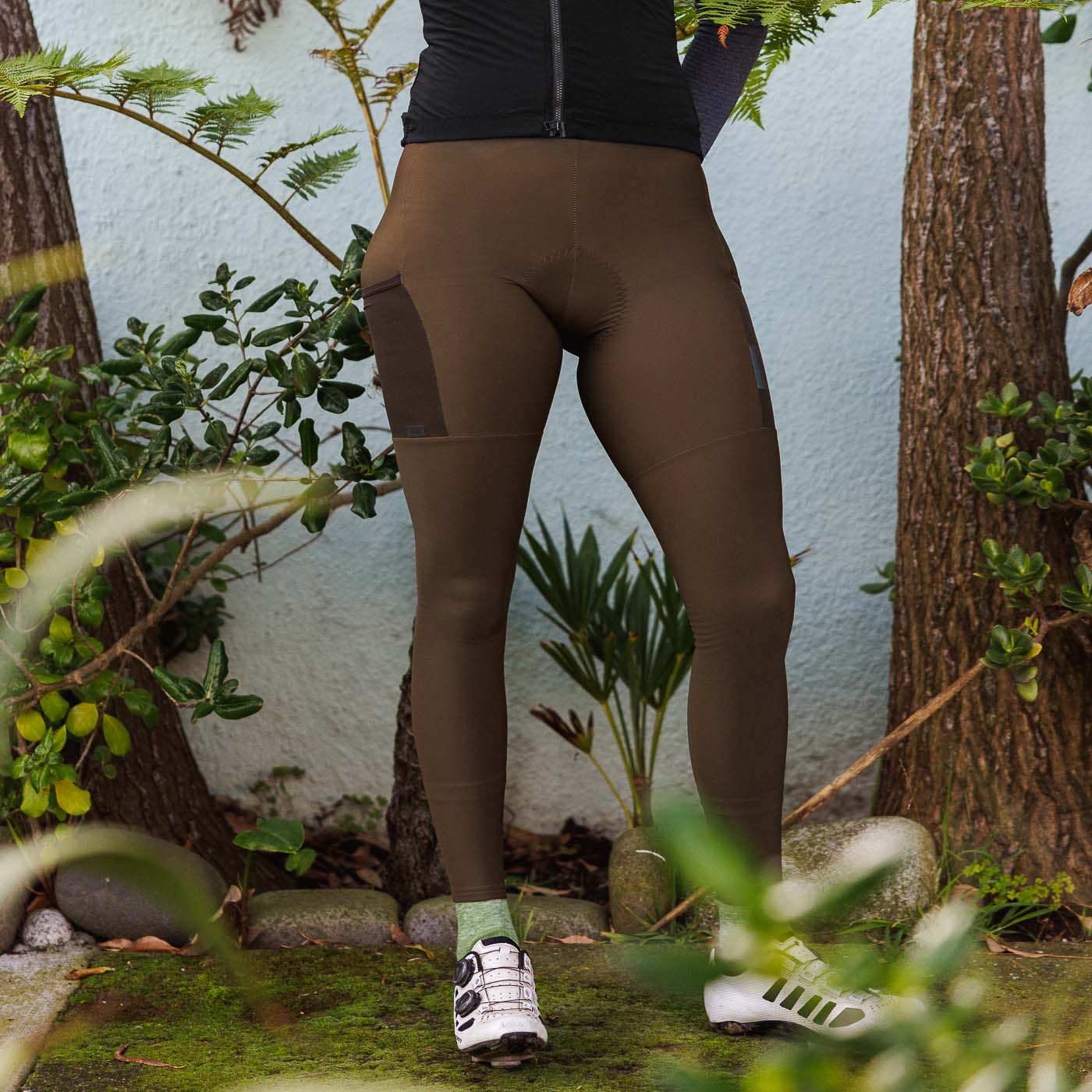 2024 Women's Thermal Droptail Cargo Bib Tight - Espresso - Image 4