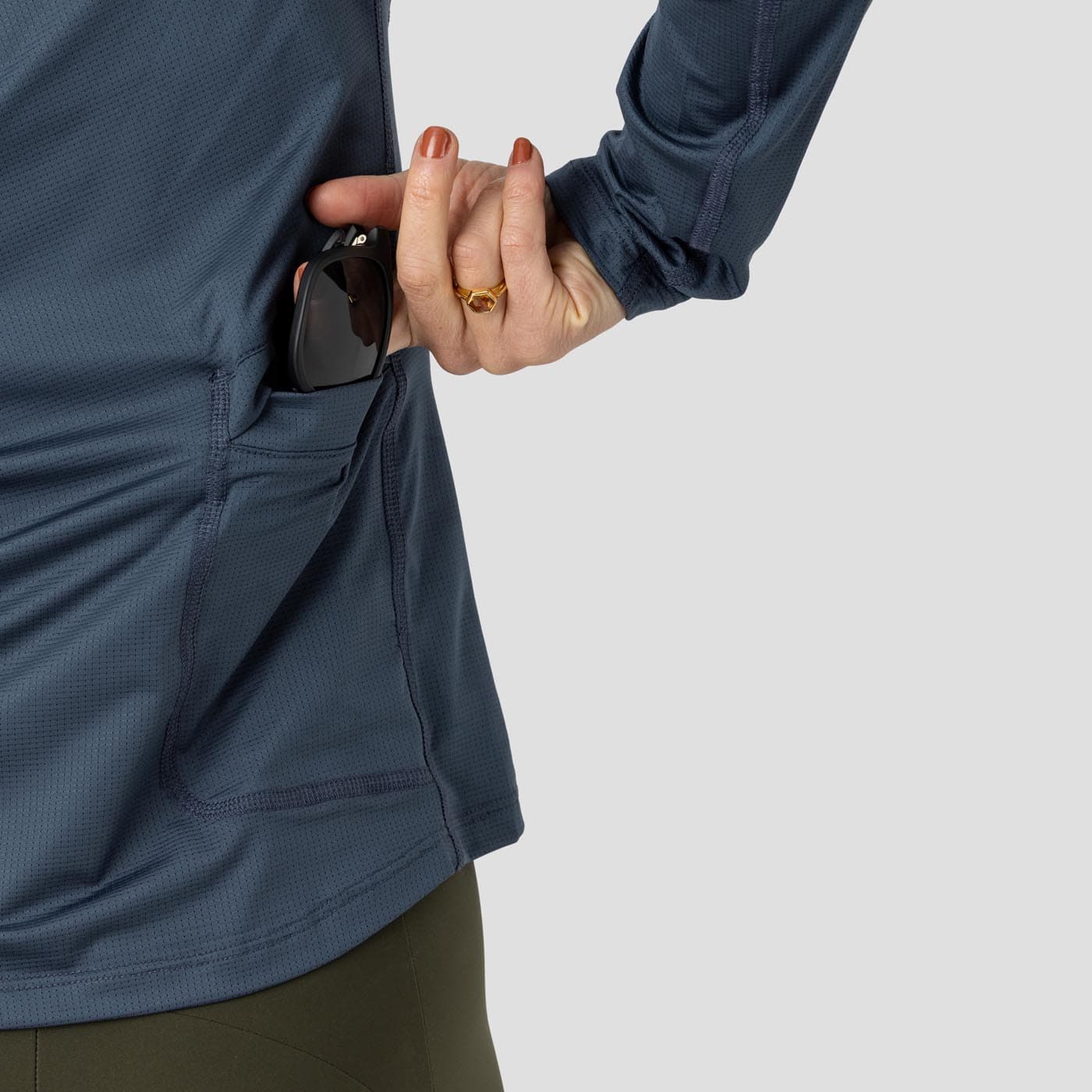 Women's UV Hooded Trail Shirt - Stone Blue - Image 7